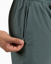 Load image into Gallery viewer, HOLO  MEN’S SHORT PINE GREEN
