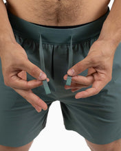Load image into Gallery viewer, HOLO  MEN’S SHORT PINE GREEN

