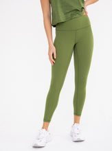 Load image into Gallery viewer, Ultra Form Fit Green Legging
